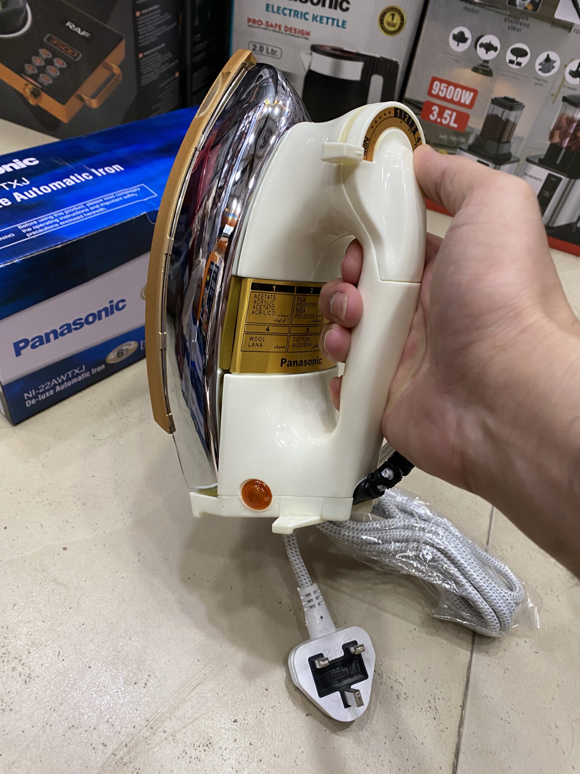 PANASONIC IRON NI-22-AWT JAPAN - Image 3